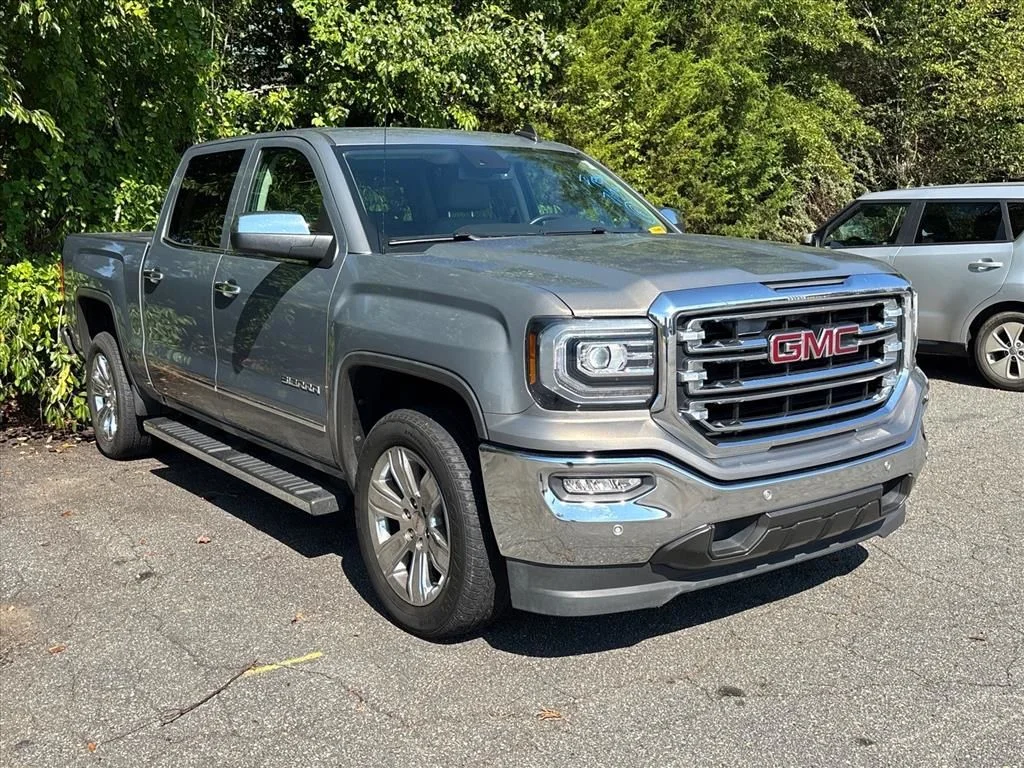 Used 2017 Gray GMC SLT image 4