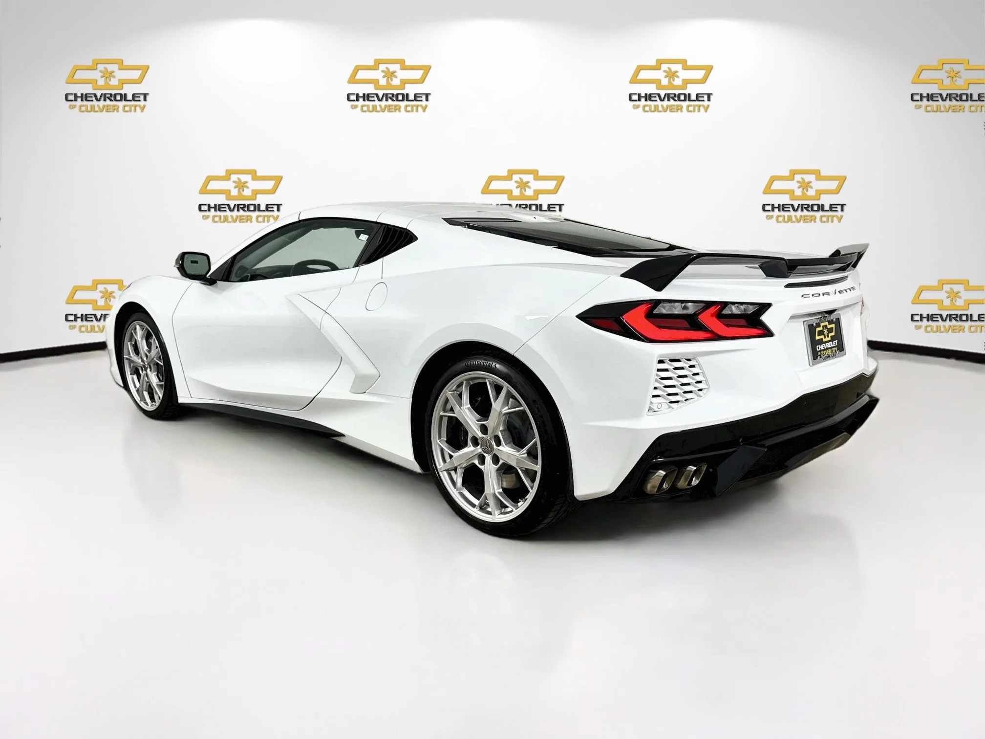 Used 2022 Arctic White Chevrolet 3LT image 6