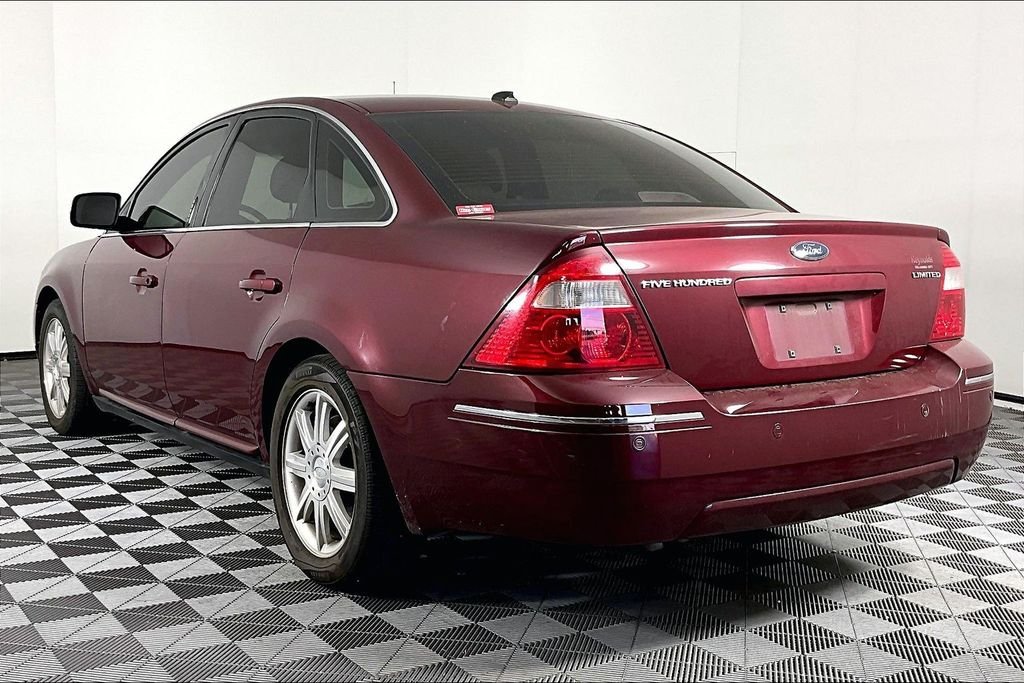 Used 2007 Red Ford Limited image 2