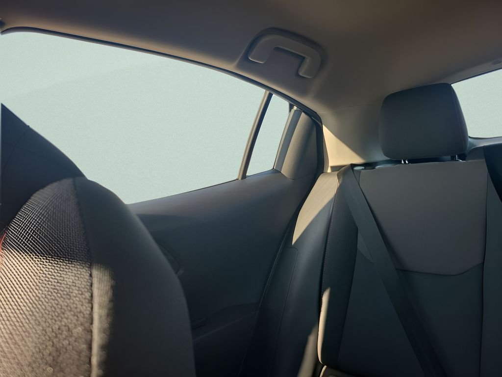 2026 Toyota Prius Plug-in Hybrid SE - Photo 12