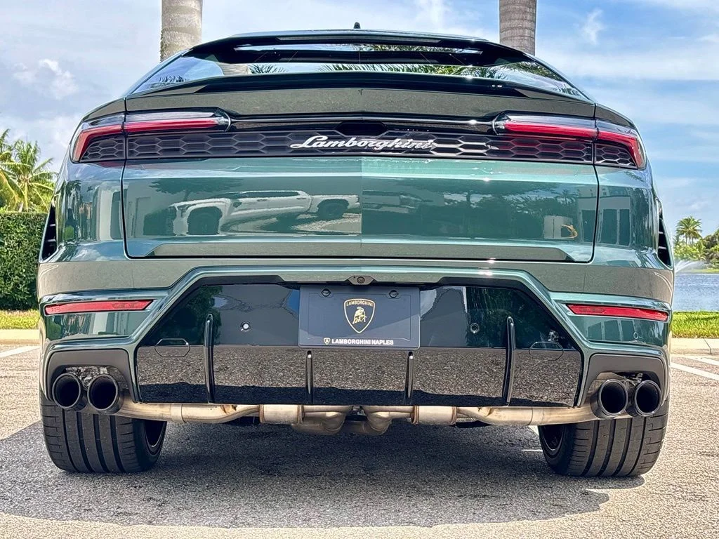 New 2026 Vl/Verde Lares Lamborghini SE image 6