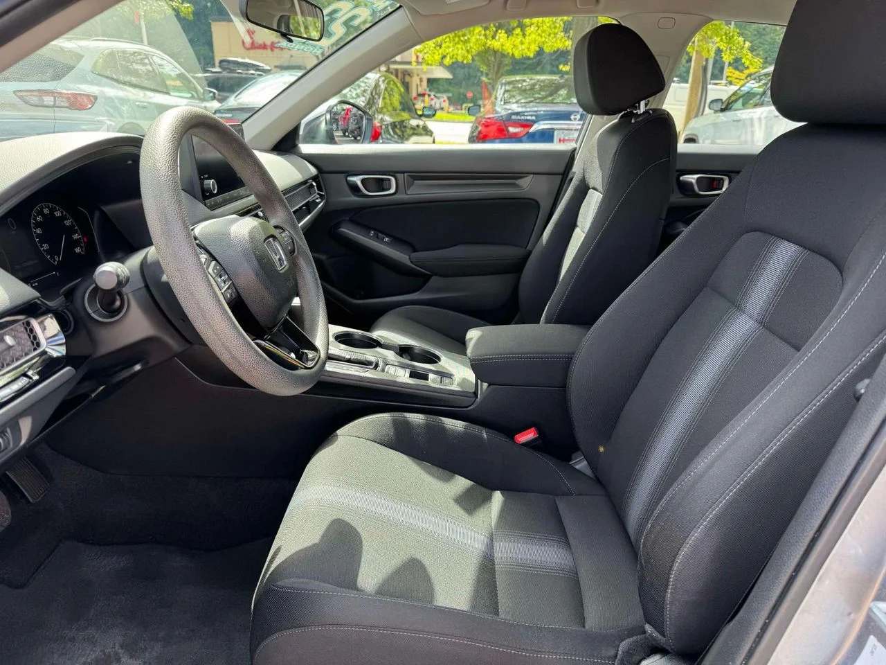 Used 2023 Lunar Silver Metallic Honda LX image 16