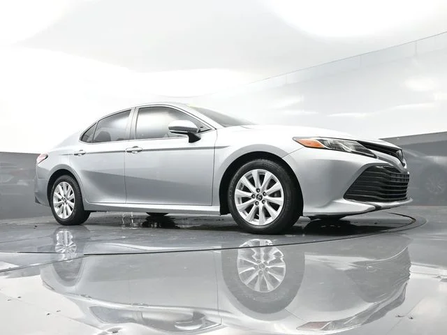 Used 2019 Silver Toyota LE image 33