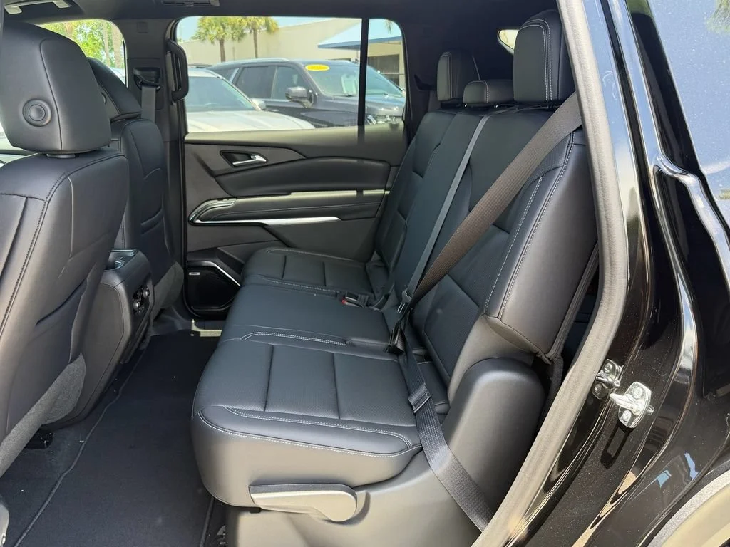 New 2026 Mosaic Black Metallic Chevrolet LT image 10