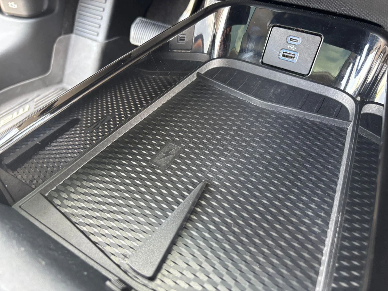 Used 2023 Shadow Black Ford Premium image 57