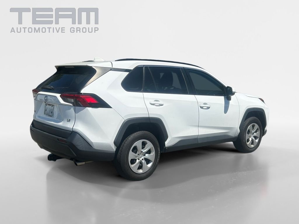 Used 2019 White Toyota LE image 7
