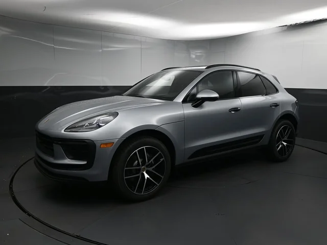 2025 Porsche Macan Base