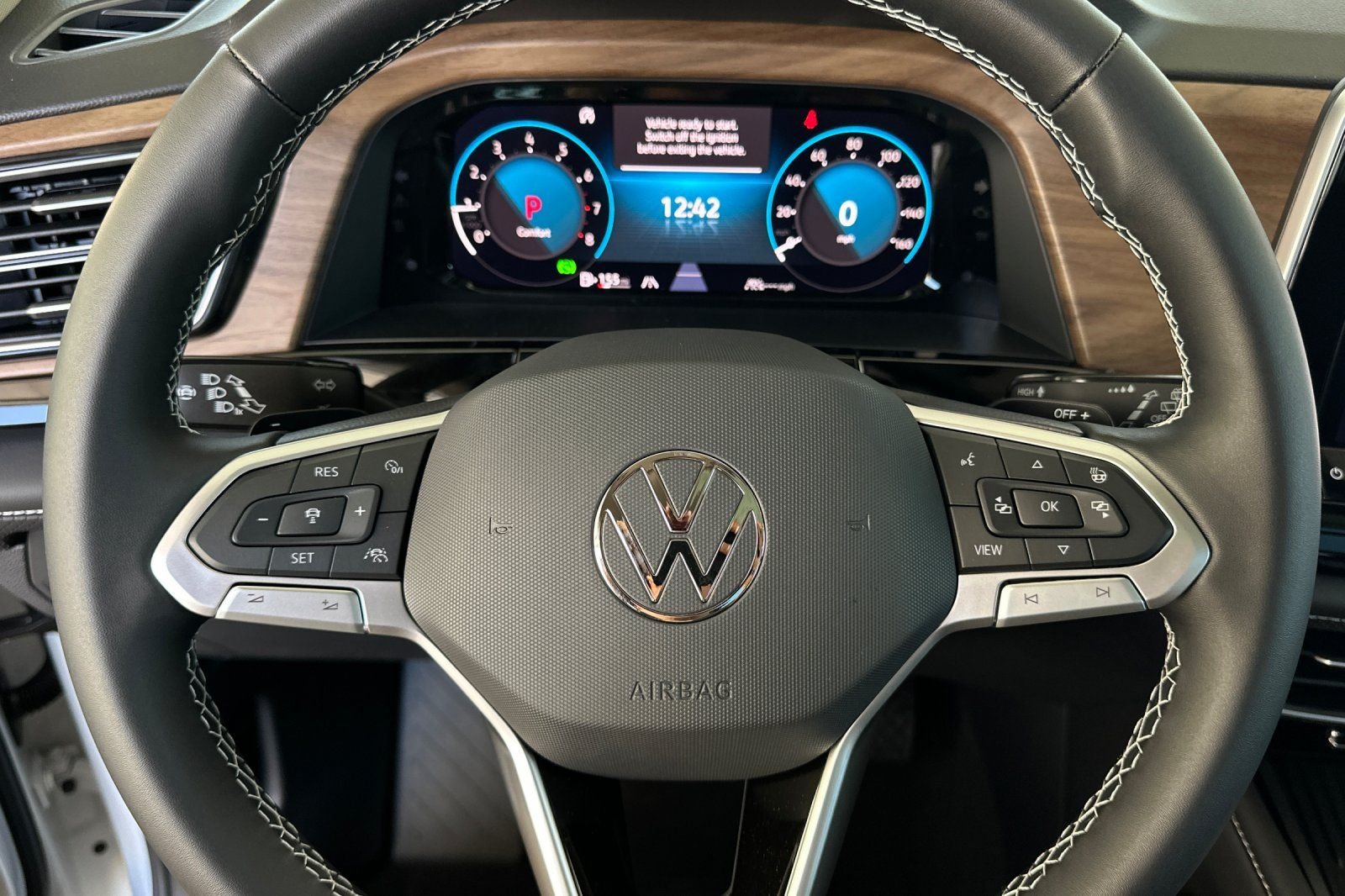 New 2026  Volkswagen SE w/Technology image 24