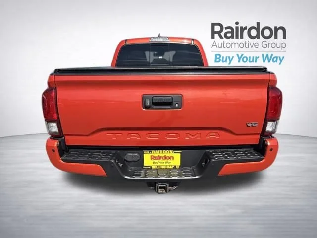 Used 2018 Inferno Red Toyota SR5 image 6