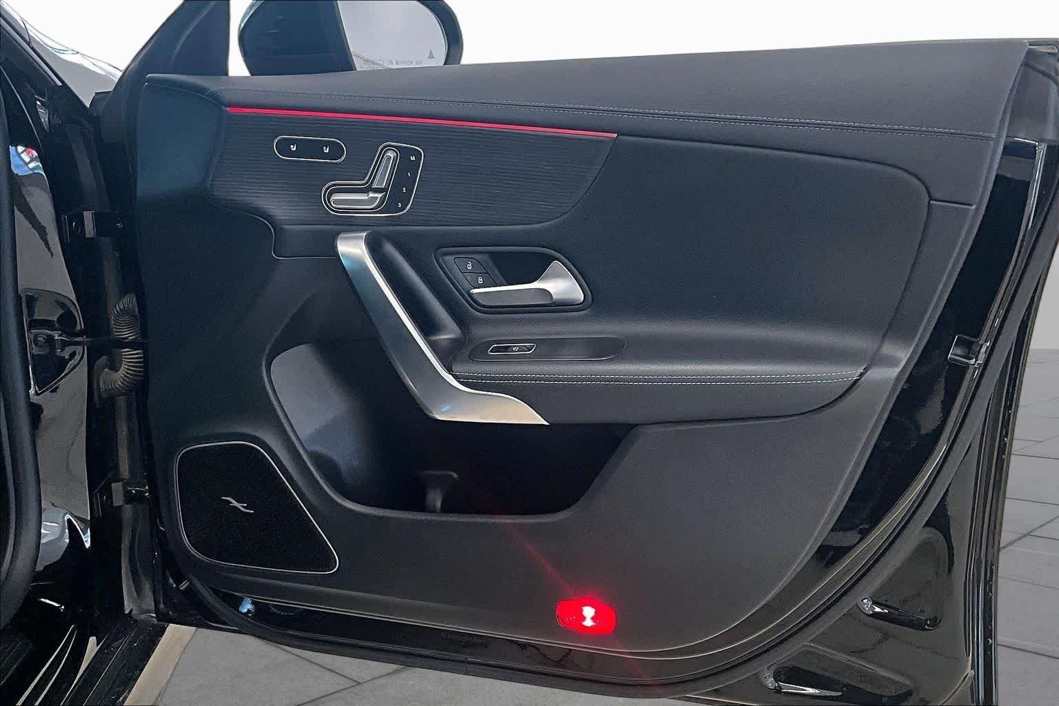 Used 2020 Night Black Mercedes-Benz CLA 250 image 20