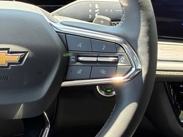 New 2026 Polar White Tricoat Chevrolet Premier image 23