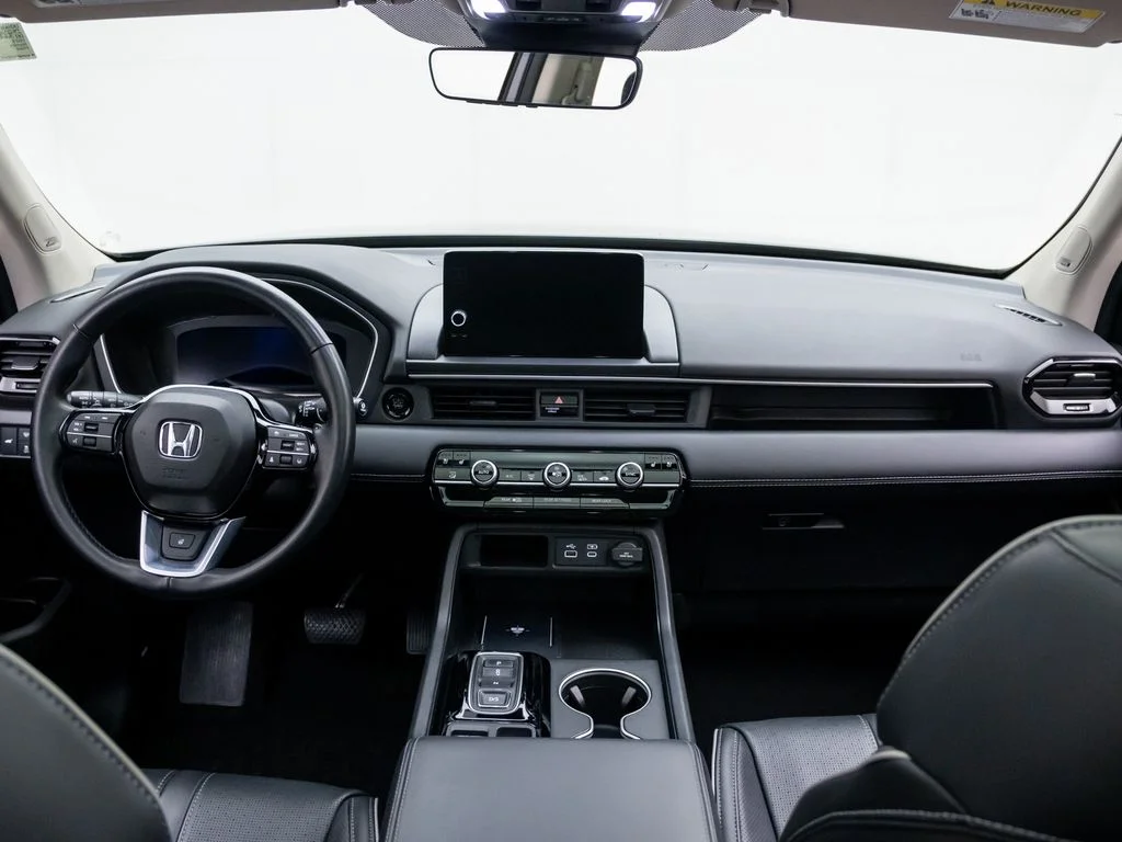 2023 Honda Pilot Elite - Photo 11