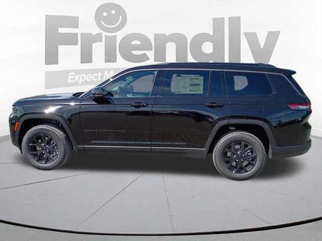 New 2026 Diamond Black Crystal Pearl-Coat Exterior Paint Jeep Altitude image 8