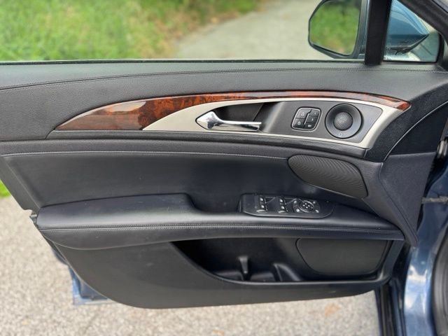 Used 2019 Diamond Lincoln Reserve image 8