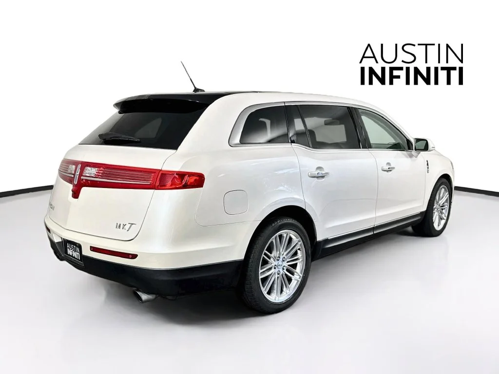 Used 2019 White Lincoln Standard image 7