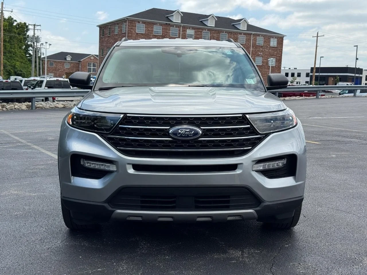 Used 2023 Iconic Silver Ford XLT image 10