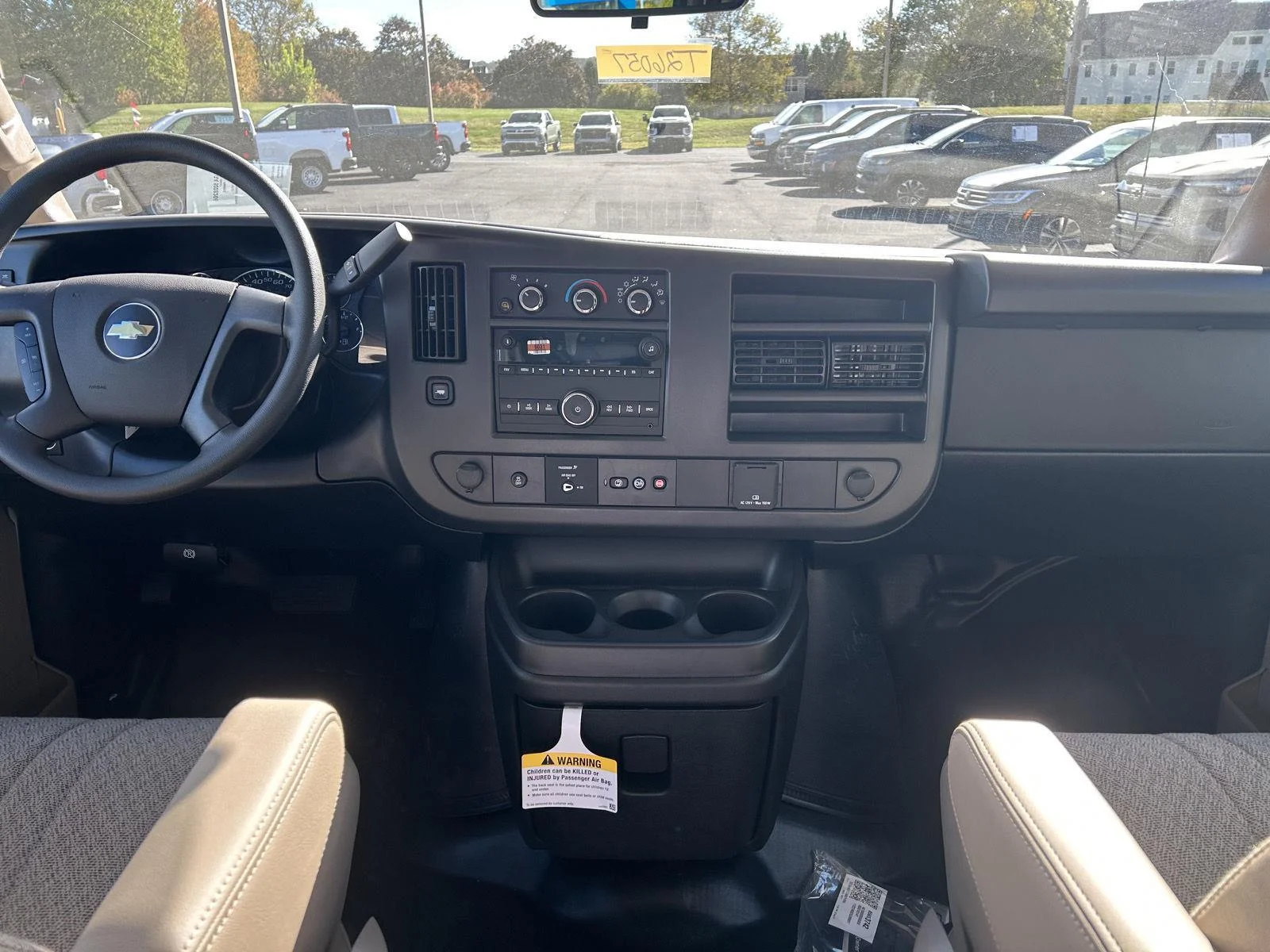 2025 Chevrolet Express Cargo Work Van - Photo 14