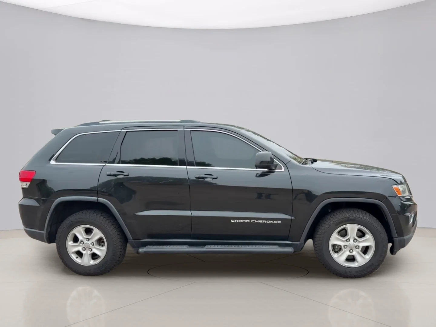 Used 2015 Black Jeep LAREDO image 6