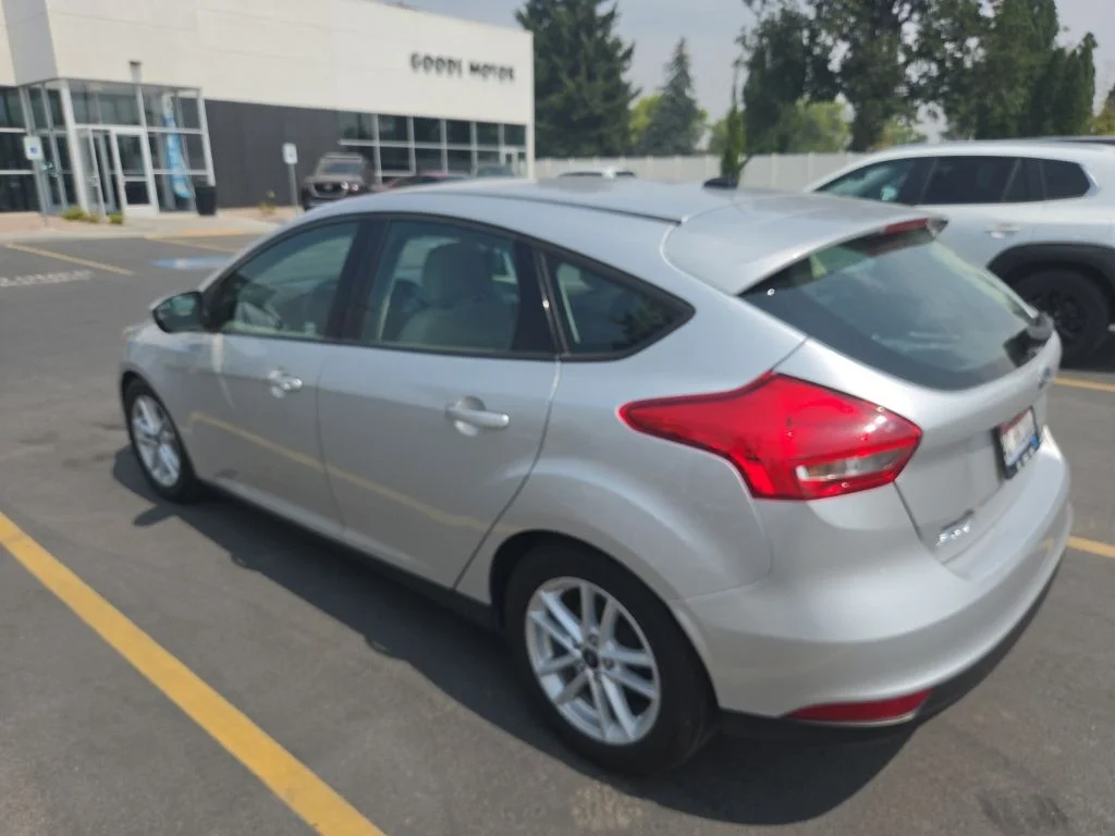 Used 2018 Silver Ford SE image 1
