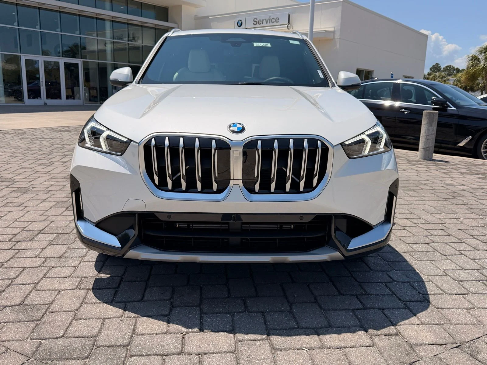 New 2026 Mineral White Metallic BMW xDrive28i image 6
