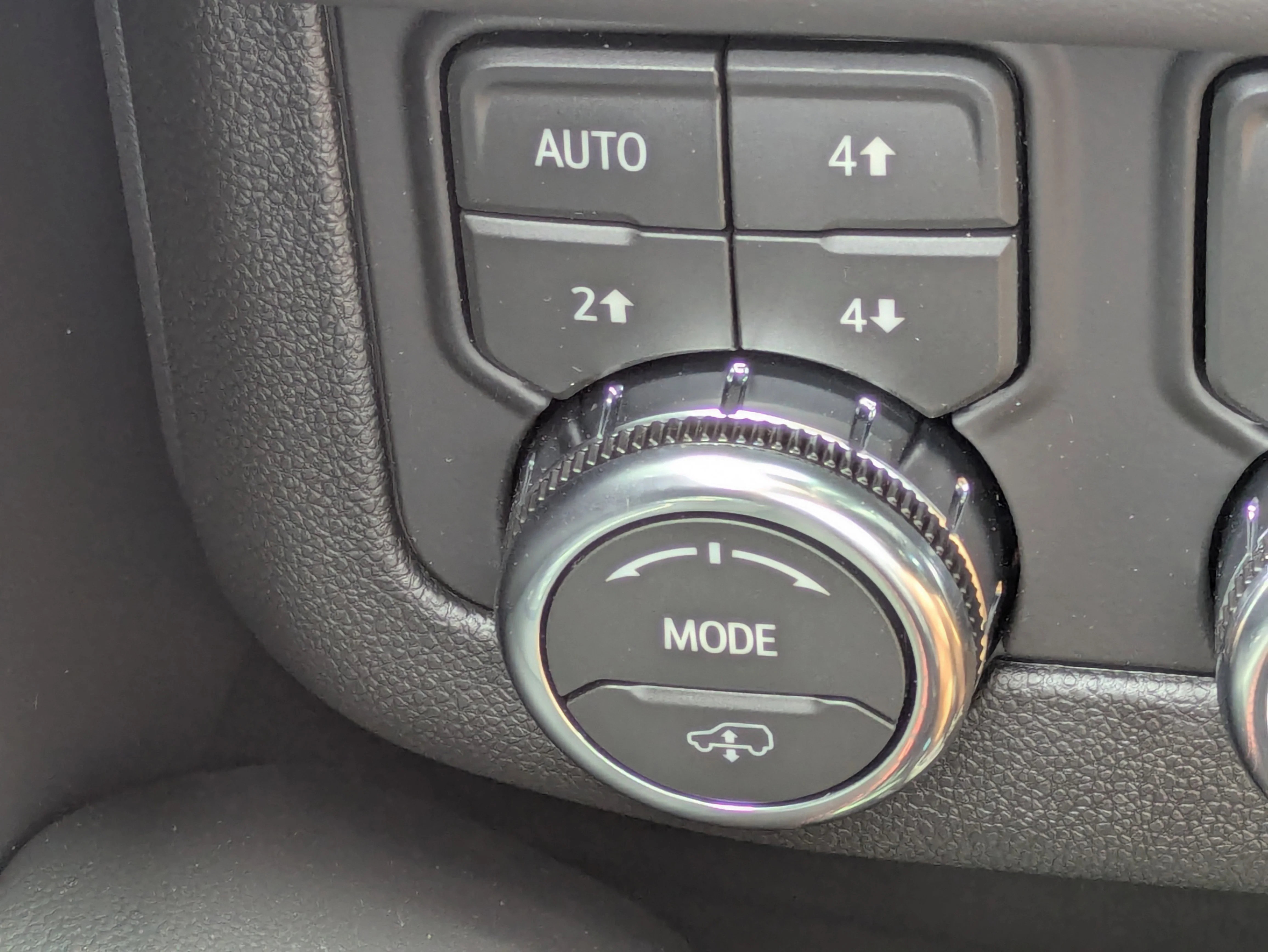2026 GMC Yukon XL AT4 Ultimate - Photo 33
