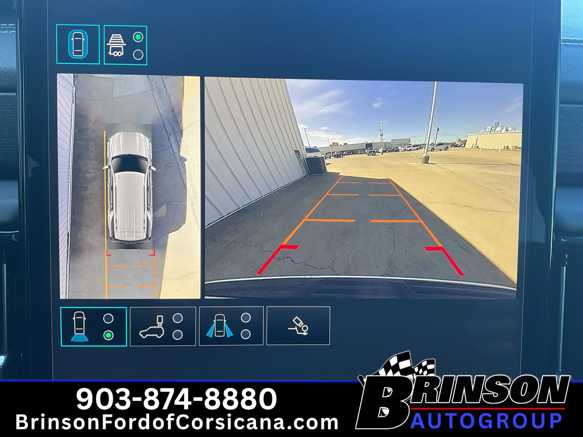 Used 2025 Summit White GMC AT4 Ultimate image 35
