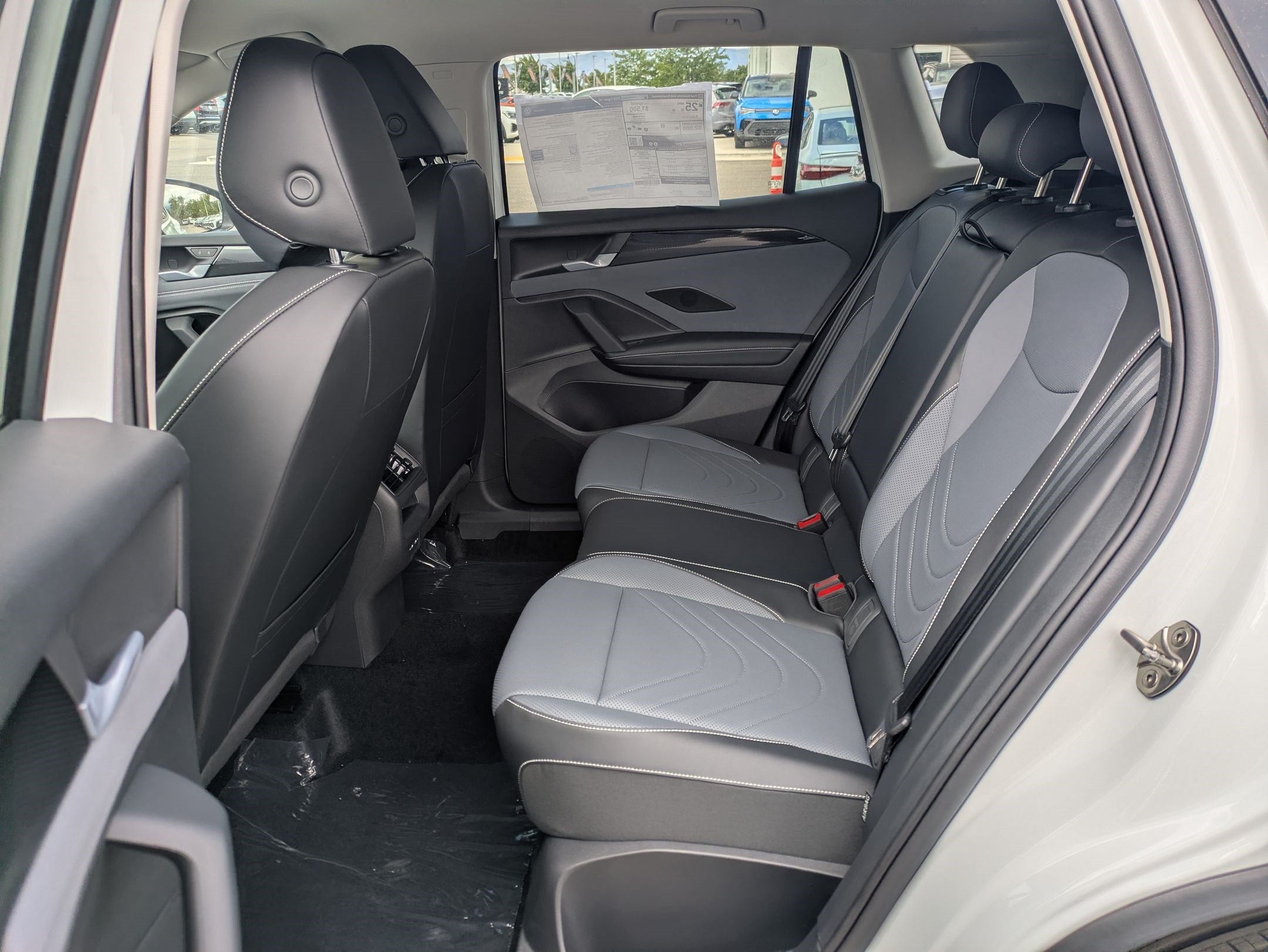 New 2026 Pure White Volkswagen SE image 14