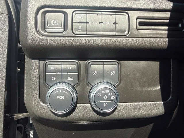 Used 2024 Black GMC SLE image 10