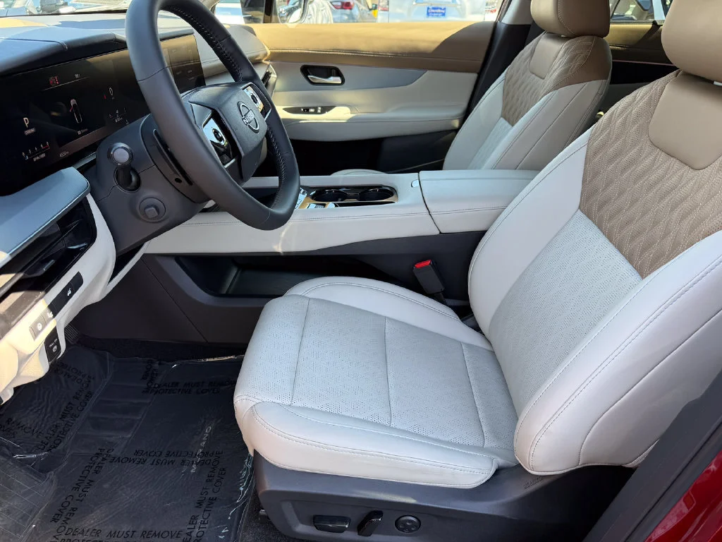 Used 2026  Nissan Platinum image 24