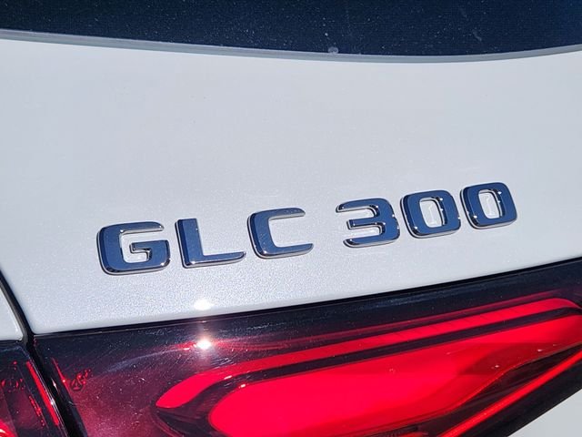 Used 2026 MANUFAKTUR Moonlight White Metallic Mercedes-Benz GLC 300 image 14