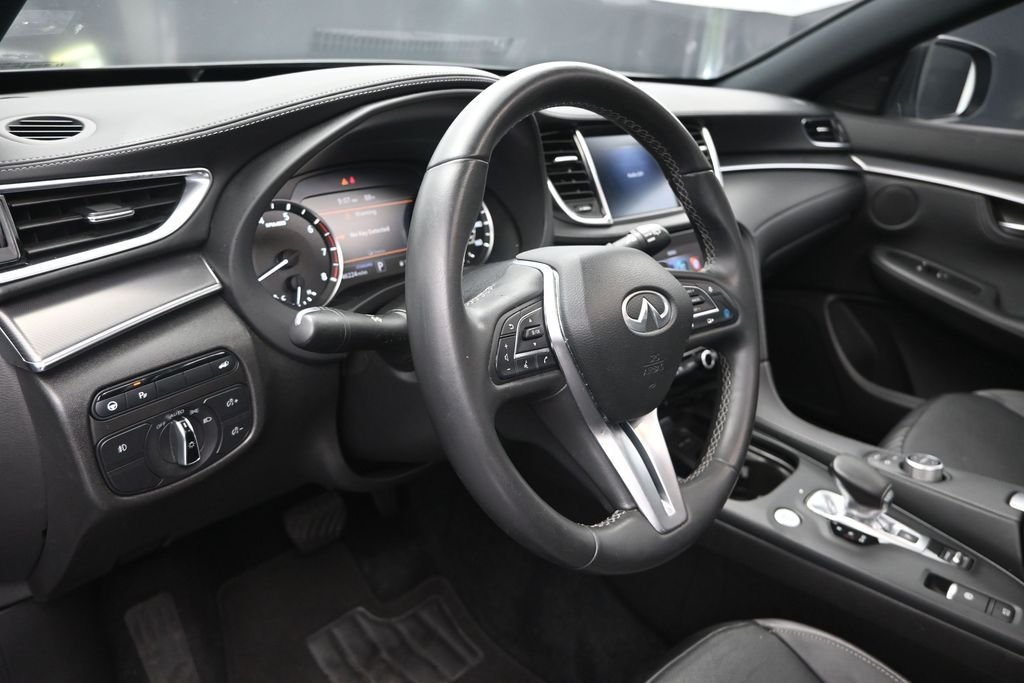 Used 2023 Gray INFINITI LUXE image 12