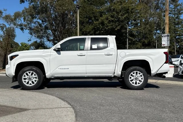 New 2026 Ice Cap Toyota  SR5 image 7