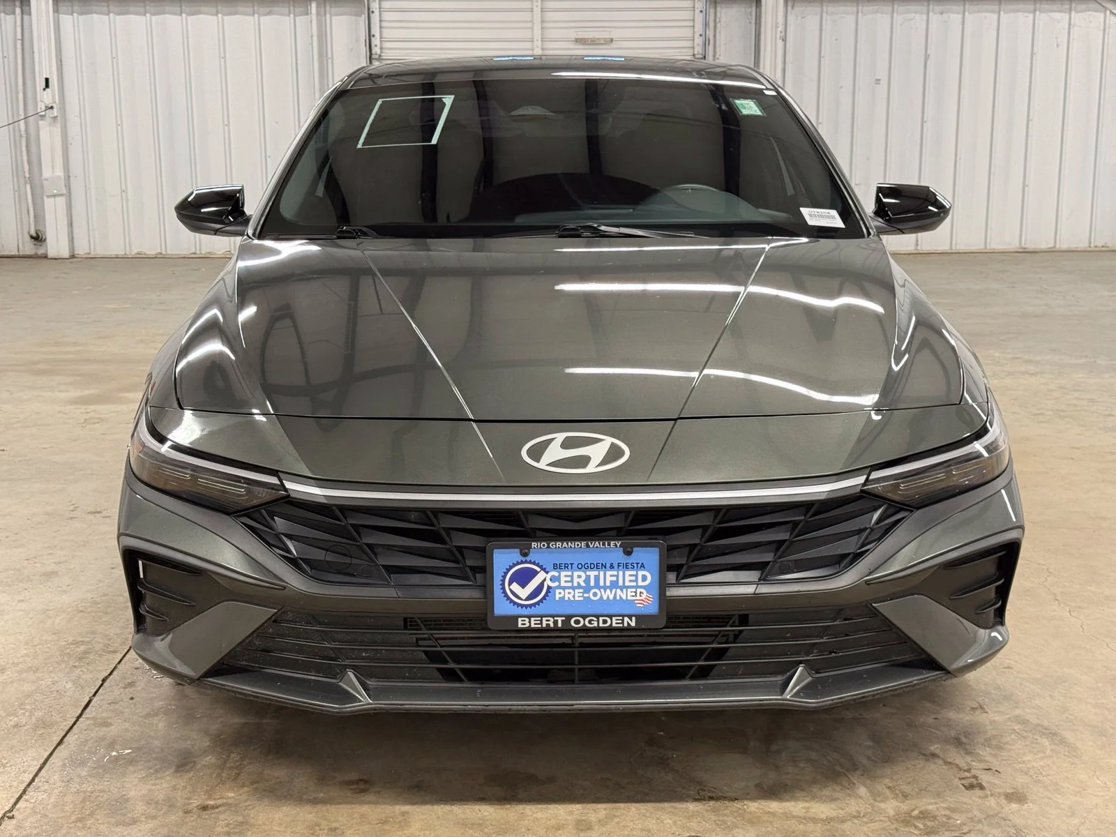 Used 2025 Gray Hyundai SEL Sport image 2