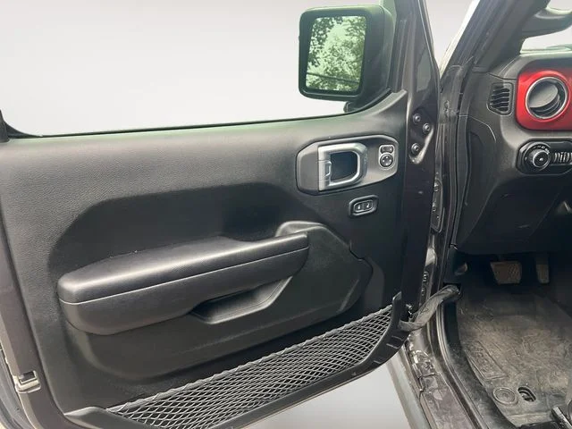 Used 2021 Crystal Metallic Jeep Unlimited Rubicon image 10