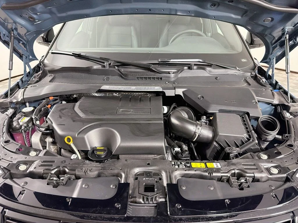 New 2026 Tribeca Blue Land Rover S image 32