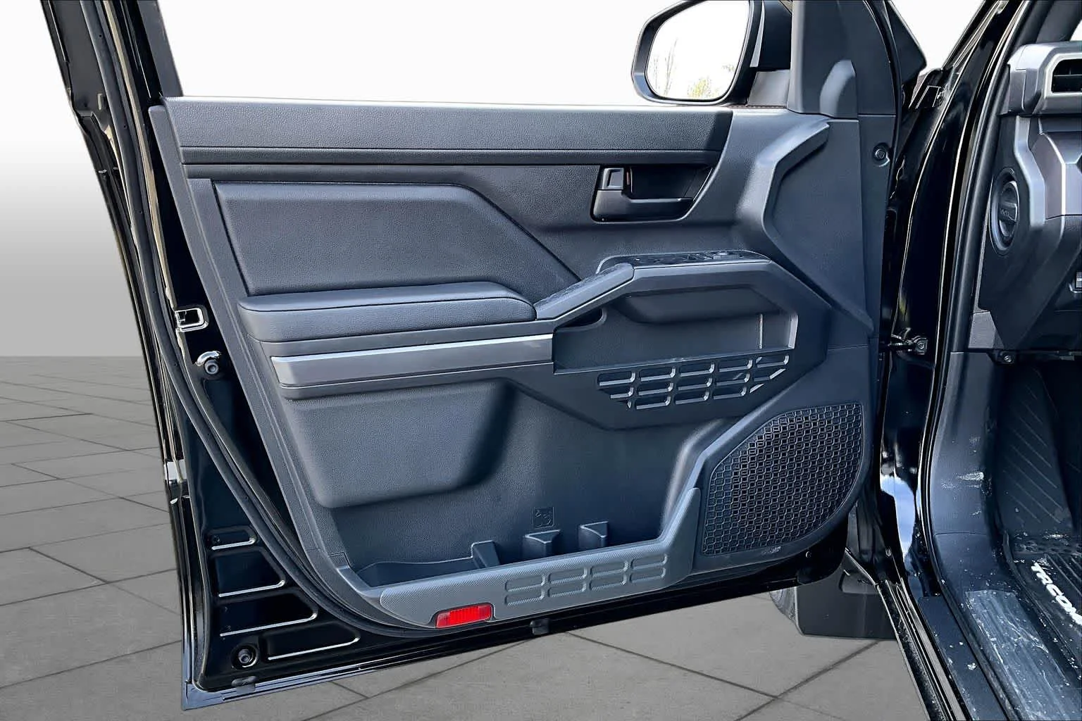 2026 Toyota Tacoma SR5 - Photo 10