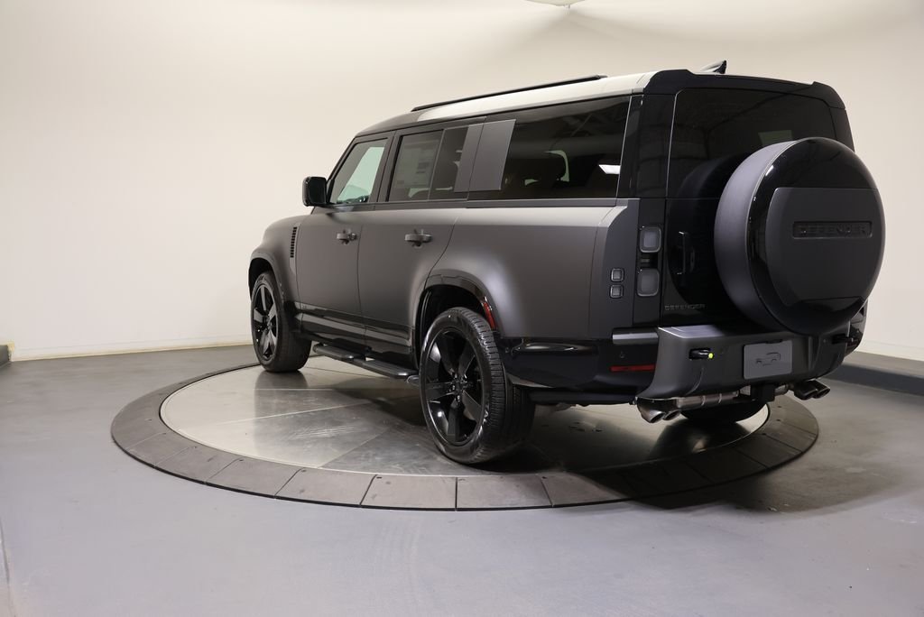 New 2026 Carpathian Grey LAND ROVER V8 image 3