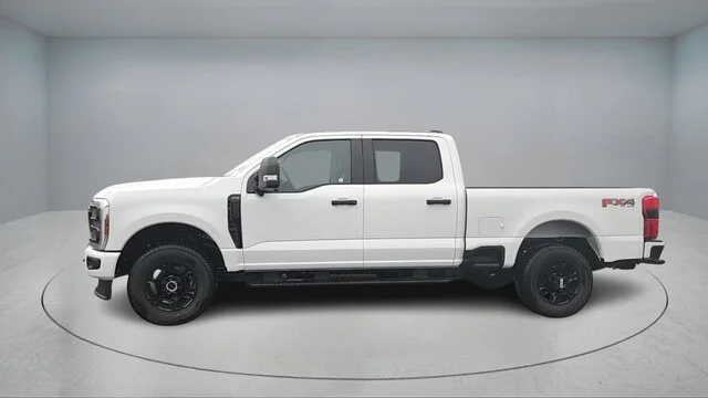 New 2026 Oxford White Ford F-250® XL image 30