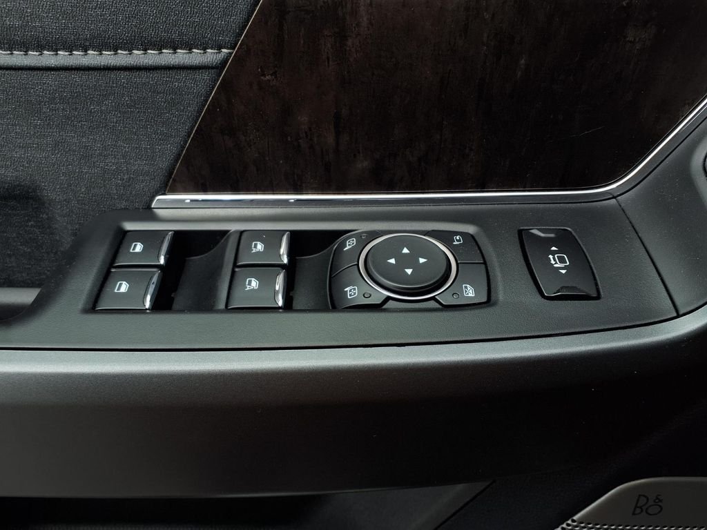 New 2026 Agate Black Metallic Ford F-250® Lariat® image 12