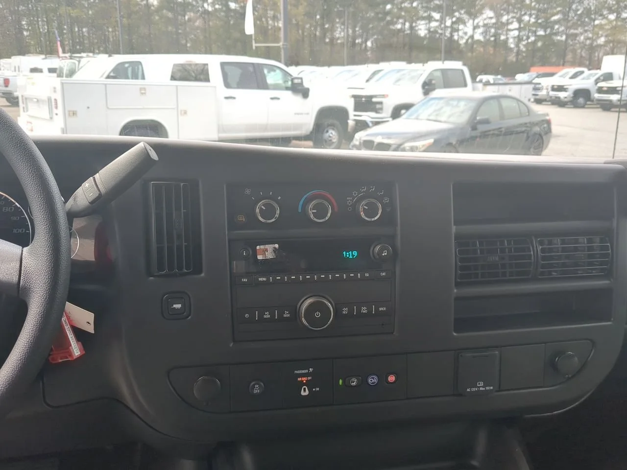 New 2025 Summit White GMC Work Van image 18