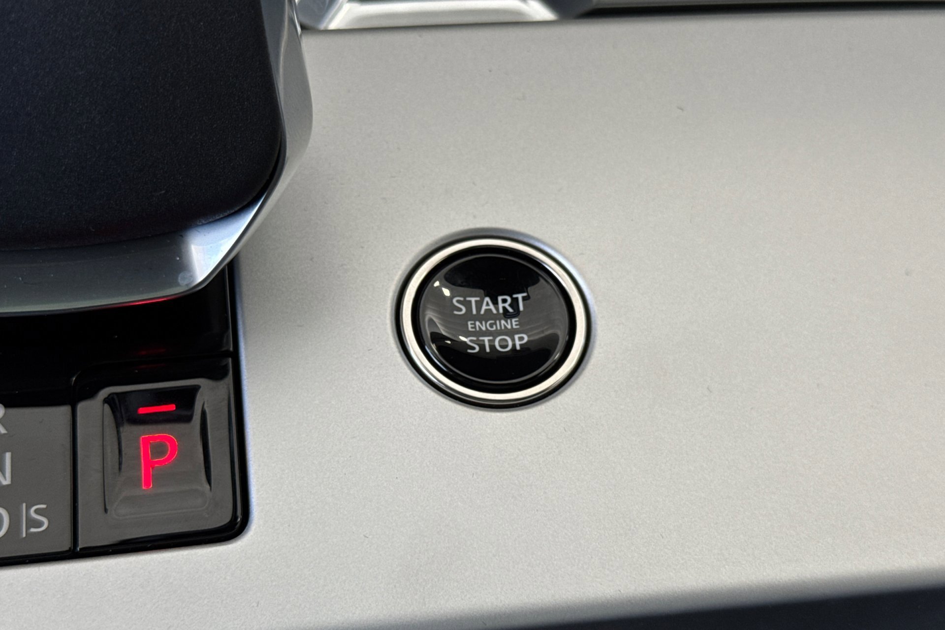 2026 Land Rover Range Rover SE - Photo 26