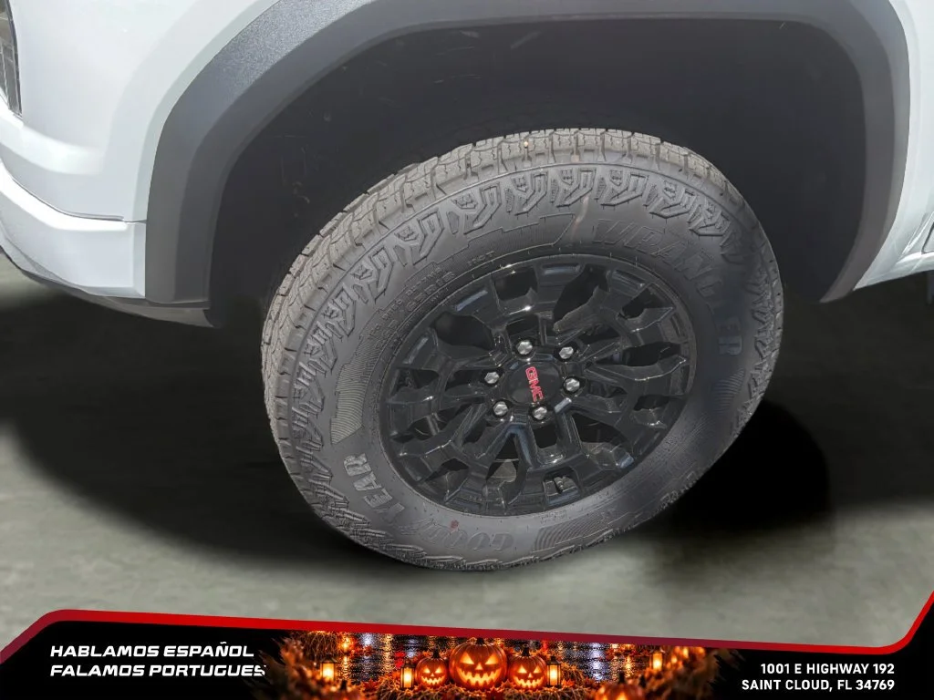 New 2026 Summit White GMC Elevation image 29