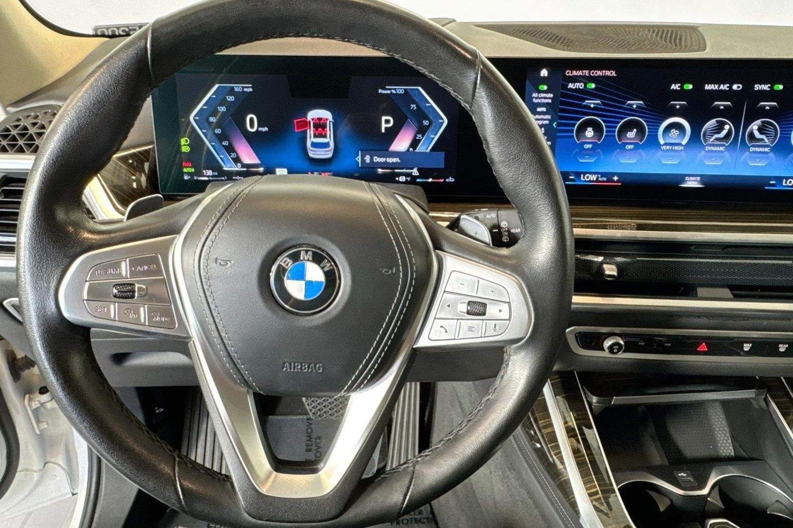 Used 2023 Alpine White BMW xDrive40i image 11