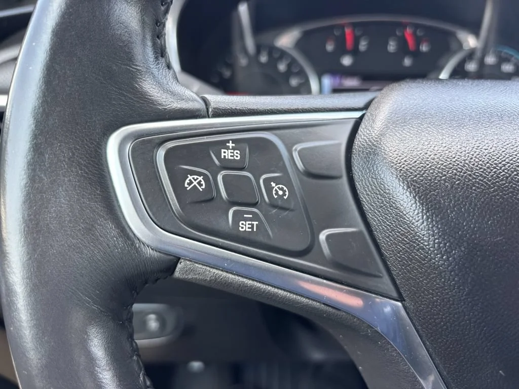Used 2018 CAJUN RED TINTCOAT Chevrolet Premier image 29