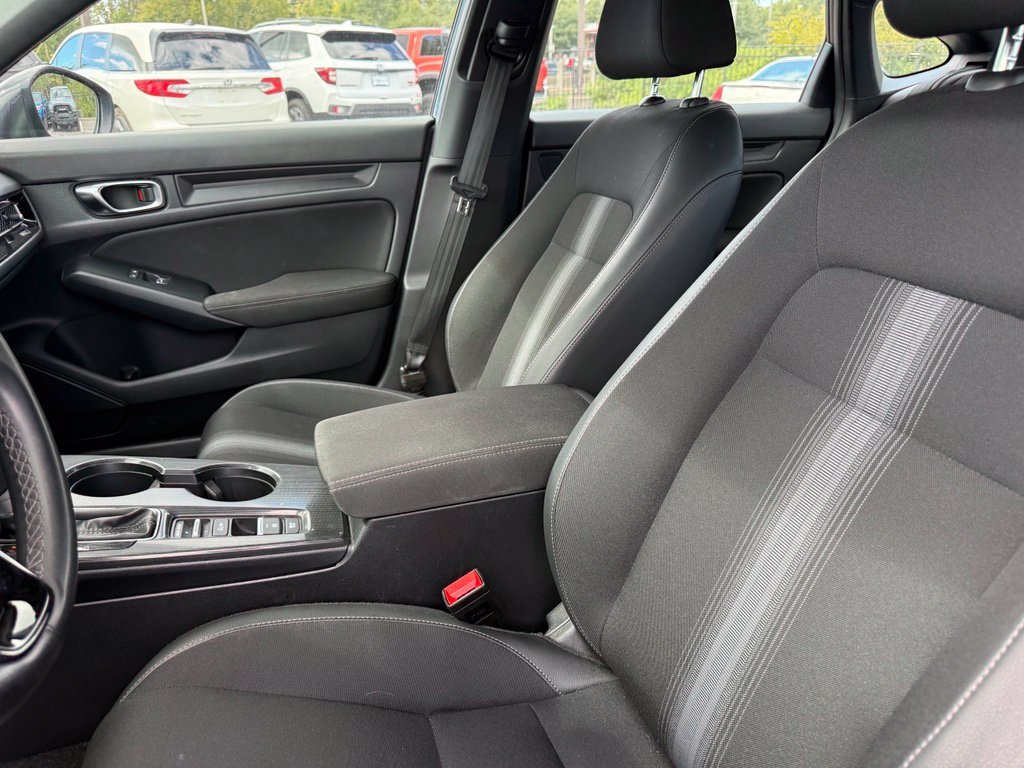 Used 2025  Honda Sport image 8