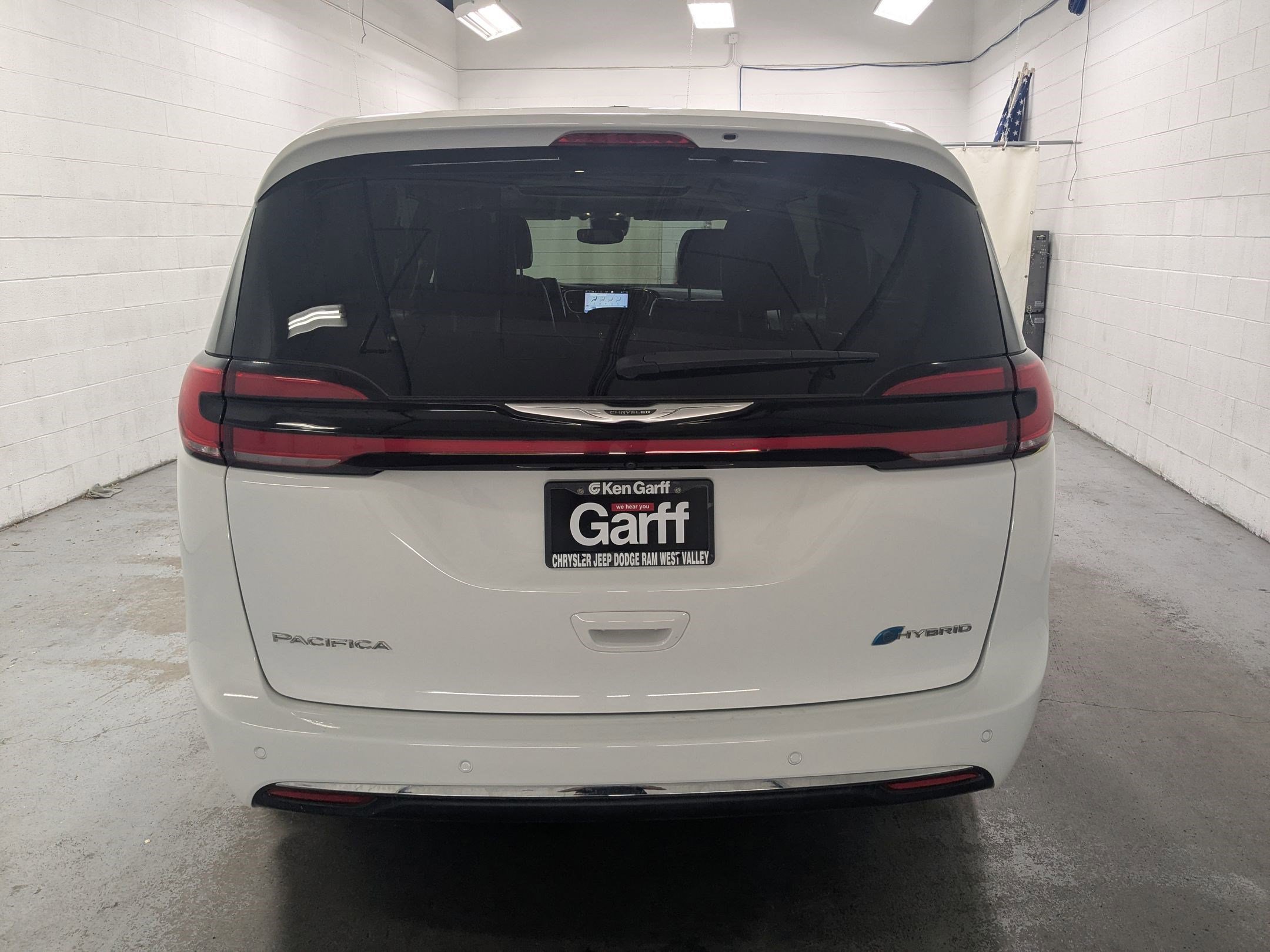 Used 2023 Bright White Clearcoat Chrysler Hybrid Limited image 5
