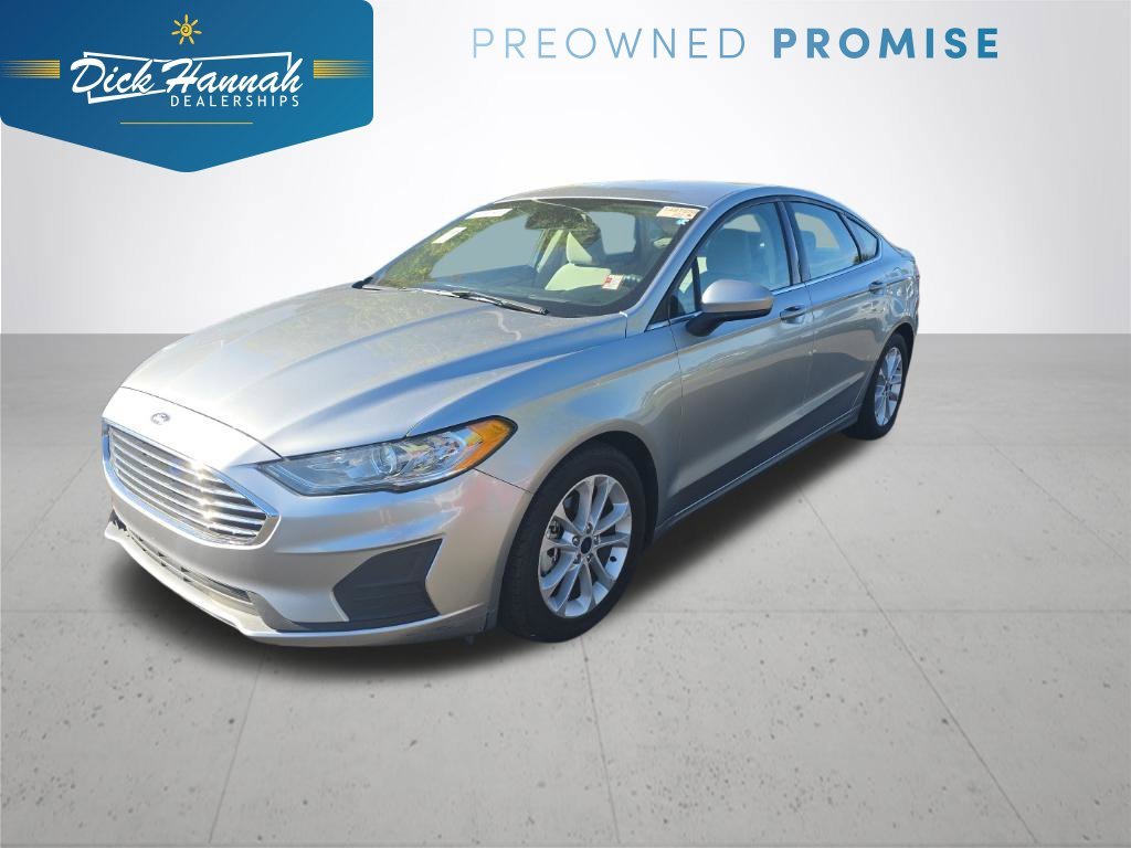 Used 2020 Silver Metallic Ford SE image 1