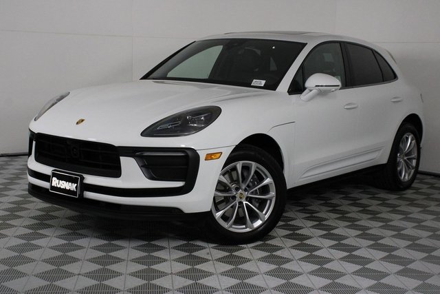 2026 Porsche Macan 