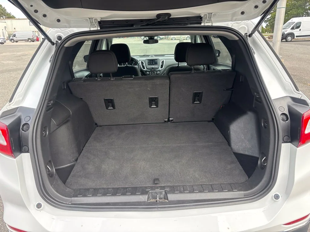 Used 2021 White Chevrolet LT image 4