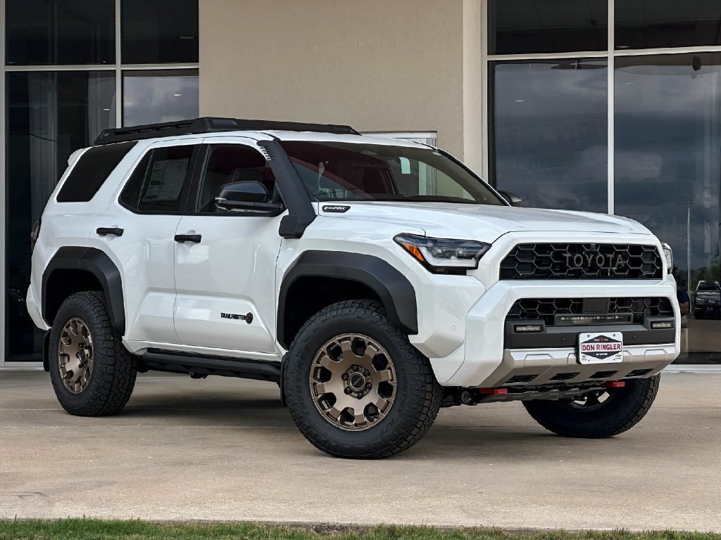 2026 Toyota 4Runner i-FORCE MAX 4Runner Trailhunter